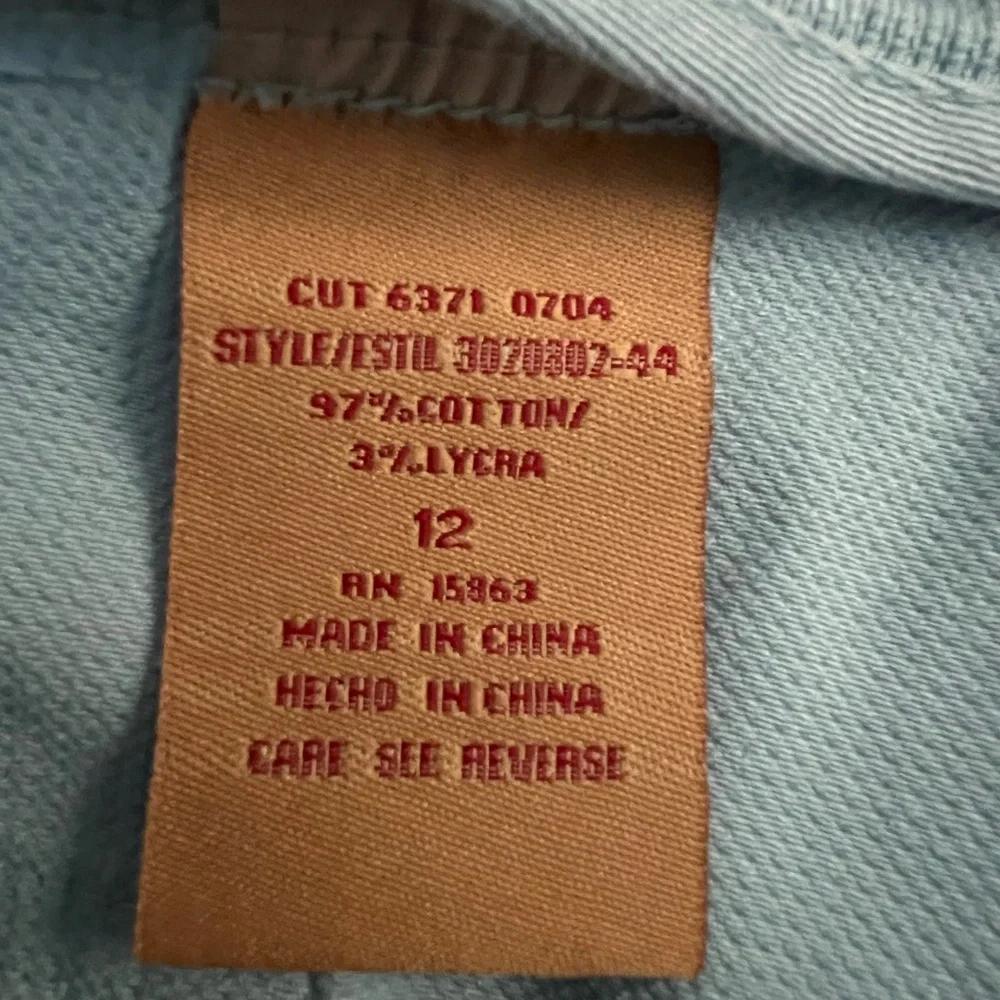 Zena Baby Blue NWOT Corduroy Texture Stretch Capri Pants, Size 12